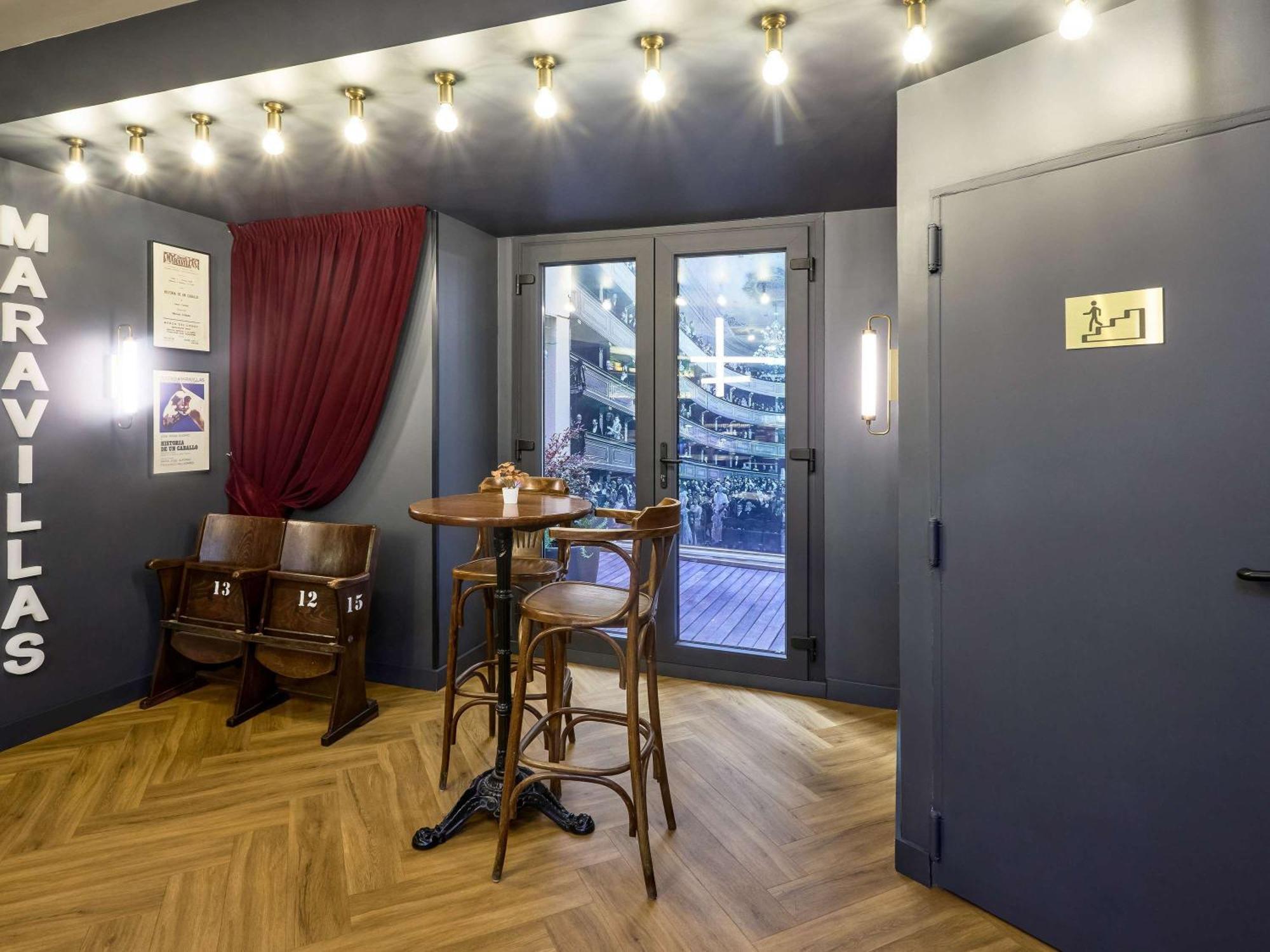 马德里炫酷宜必思酒店 外观 照片