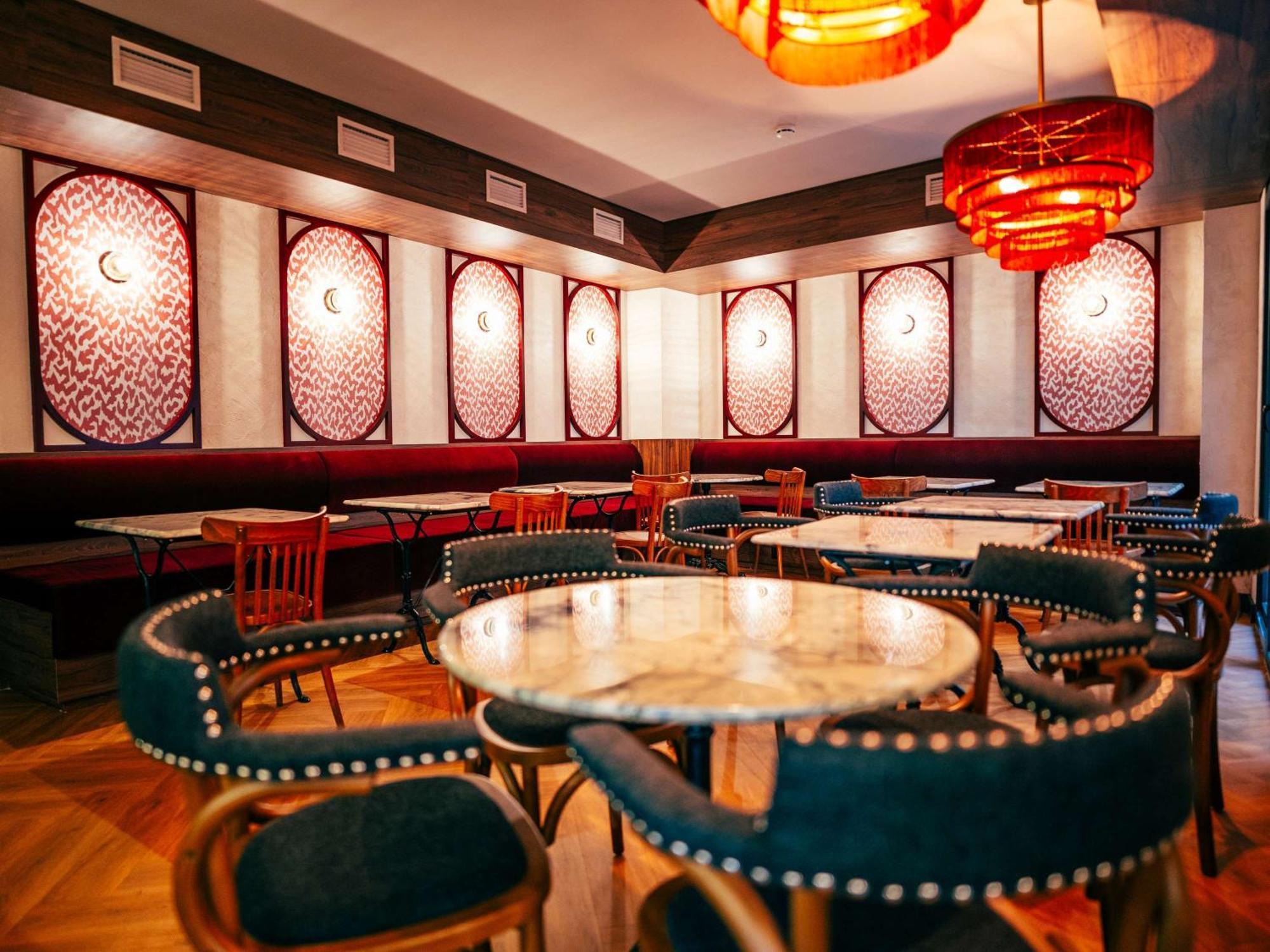 马德里炫酷宜必思酒店 外观 照片